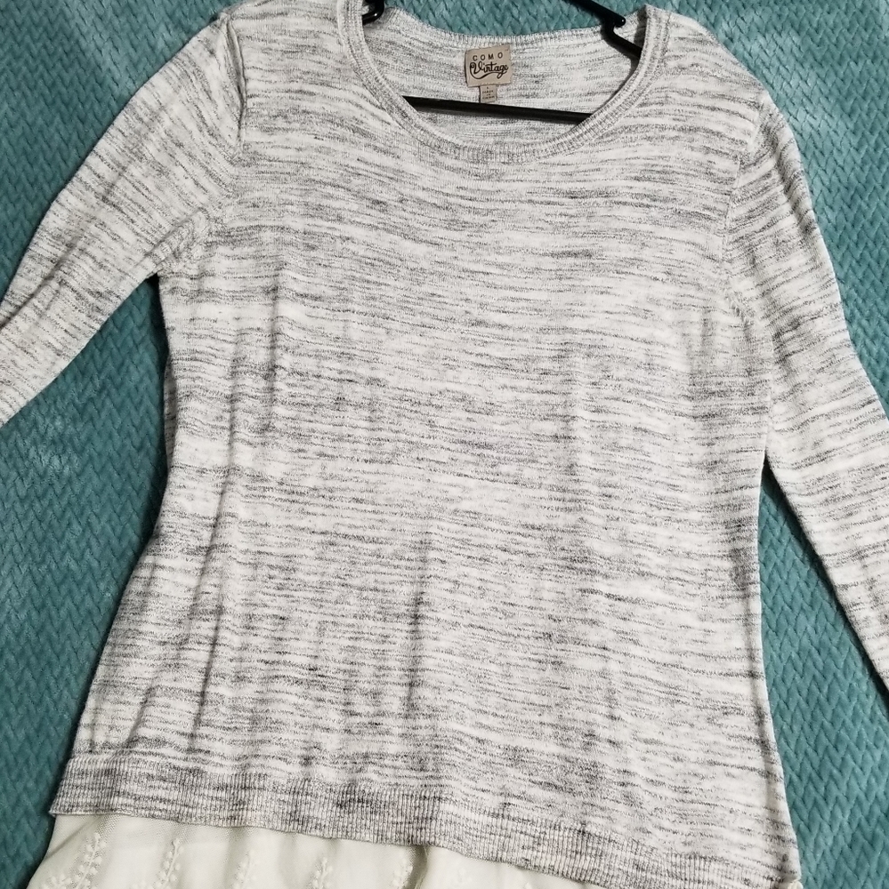 Lightweight sweater